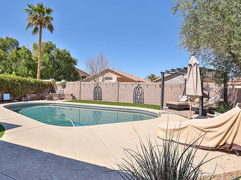 3236 E Hiddenview Dr — Photo 34
