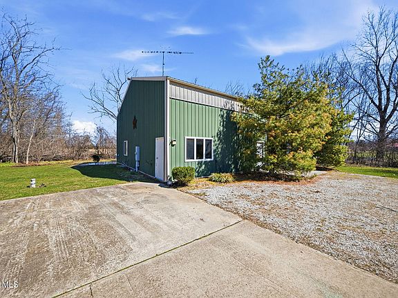 5th image of 4955 E Wohlers Ave