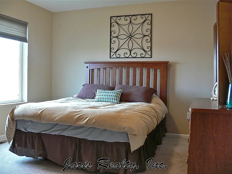 2270 Morningview Ln — Photo 15