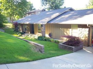 19 Vista Dr, Little Rock, AR 72210