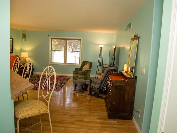 5th image of 113 Claret Knoll Ave