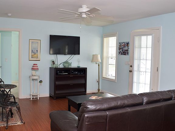 5th image of 180 Saco Avenue #9