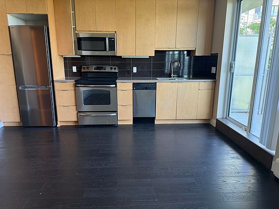 4th image of 9025 Highland Ct #507