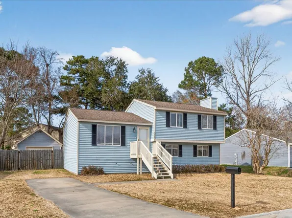 4950 Amberwood Ln, North Charleston, SC 29418