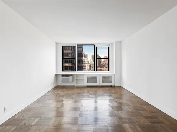 500a East 87th Street image 4 of 12