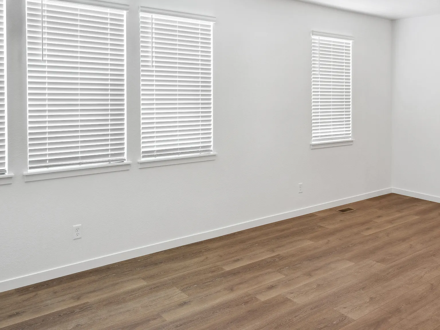 3 bed, 2.5 bath, 1500 sqft, $2,450 — Photo 4