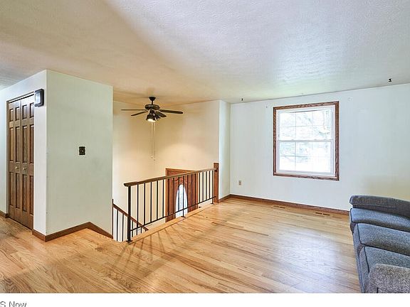 4th image of 663 Southwood Dr