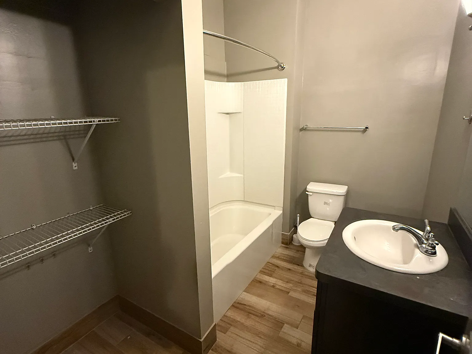 1 bed, 1100 sqft, $1,150 — Photo 4