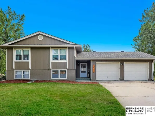 13219 Cooper St, Omaha, NE 68138