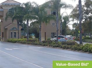 2040 Heathfield Cir, Sun City Center, FL 33573