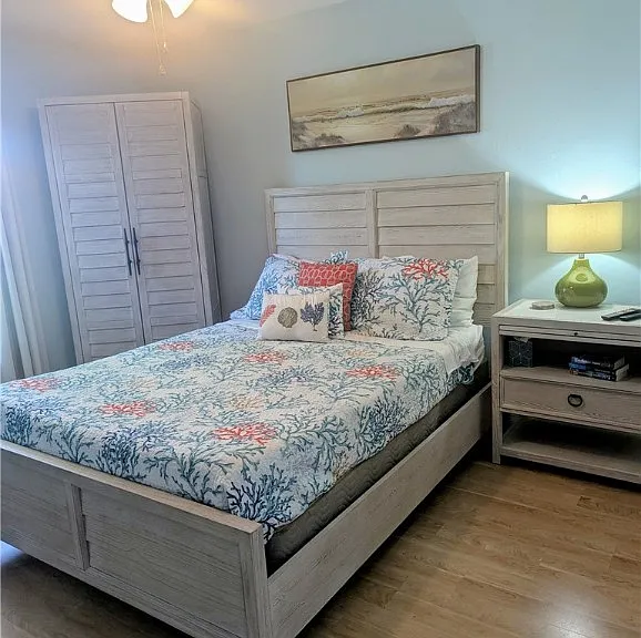 2535 SW 28th Pl — Photo 9
