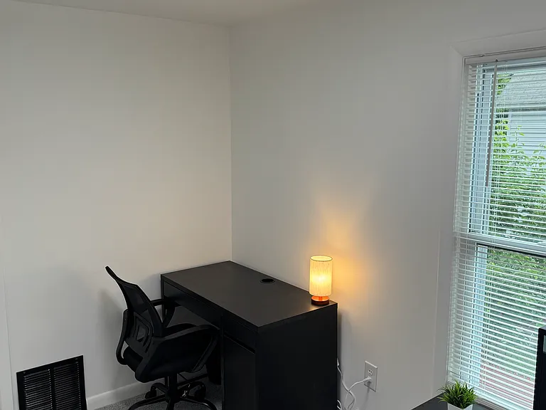 92 Crocker Ave #2 — Photo 5