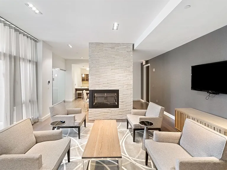 43 Westland Ave #309 — Photo 14
