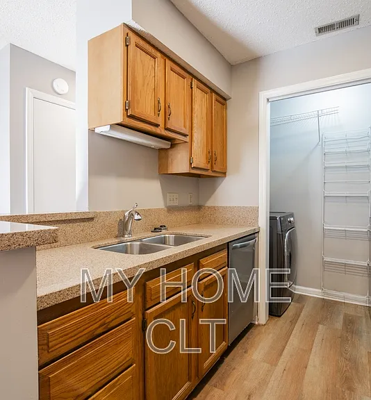 8117 Tremaine Ct #B — Photo 6