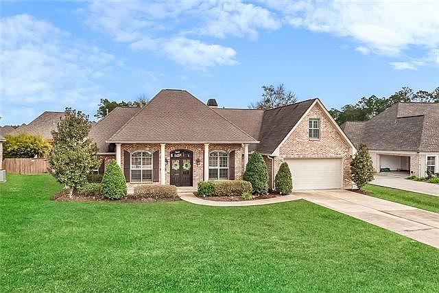 1st image of 352 Chateau Sonesta