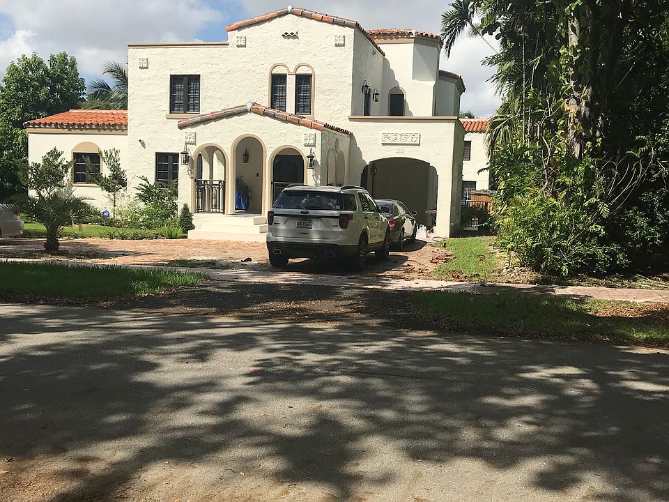 1st image of 723 Camilo Ave