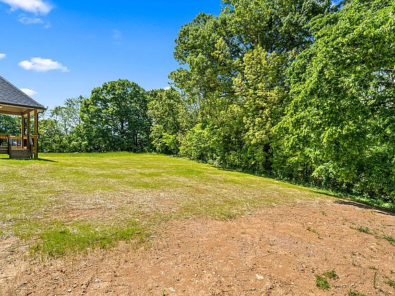 4th image of 462 Farmington Lot 462
