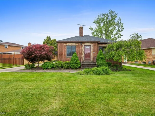 7801 Manorford Dr, Parma, OH 44129