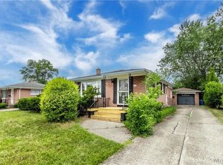 130 Alberta Dr, Amherst, NY 14226