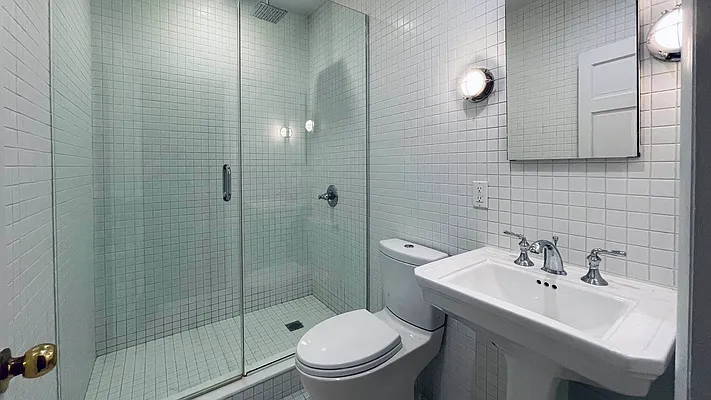 Rented by Aizer Realty Group | media 20