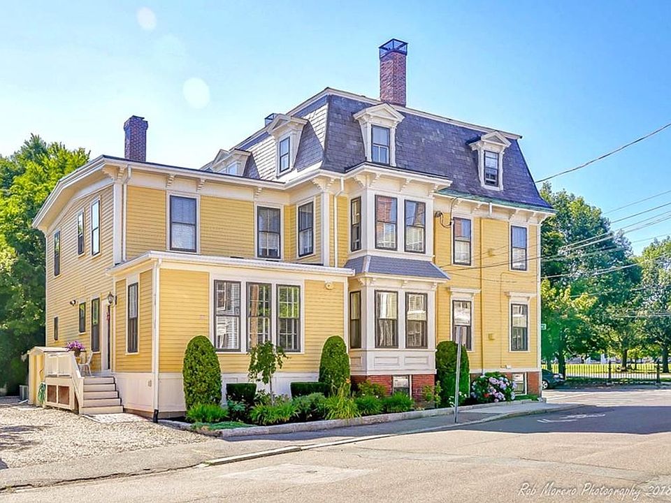 1st image of 60 Washington Sq #1