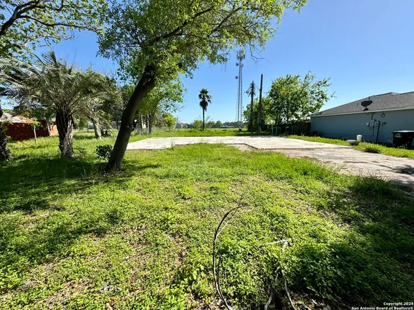 315 E Tres Palacios Ave LOT 1, Palacios, TX 77465