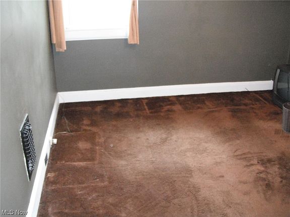 5th image of 326 Kentucky Ave