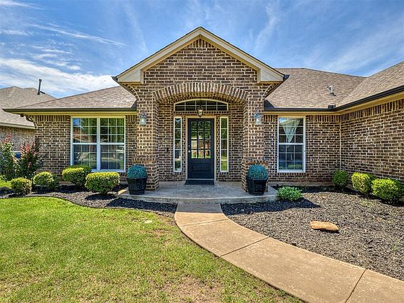 2nd image of 19105 Green Springs Dr