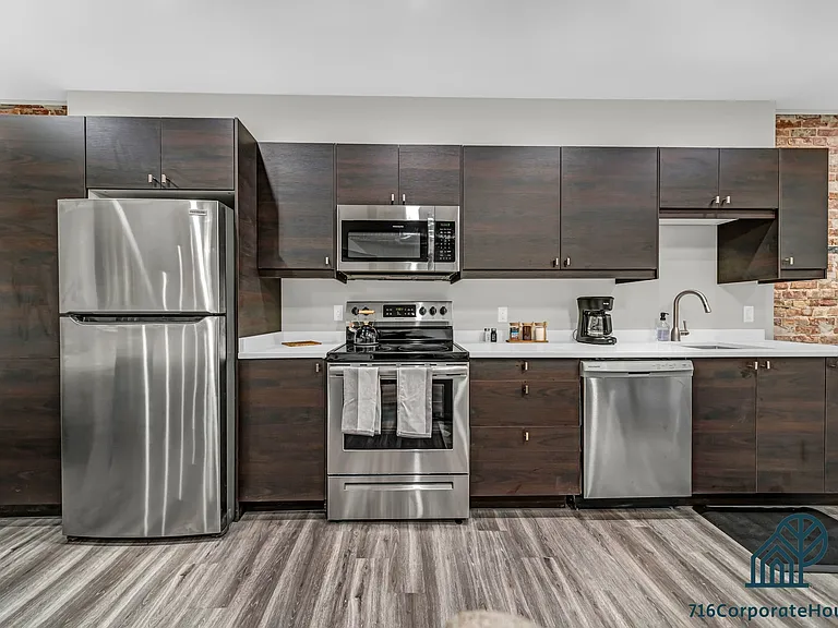 44 E Utica St #2B — Photo 21