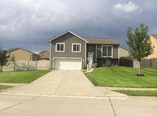10709 S 27th Ave, Bellevue, NE 68123