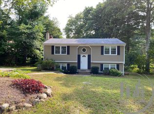 22 Robin Dr, Exeter, RI 02822