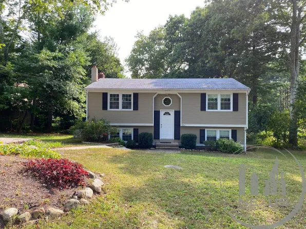 22 Robin Dr, Exeter, RI 02822