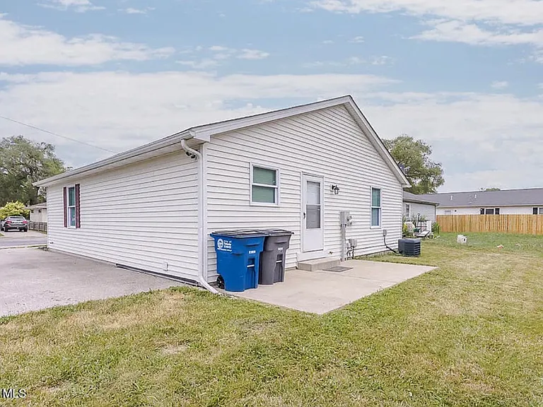 411 Waybridge Rd — Photo 25
