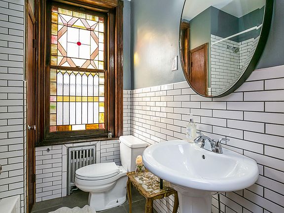 4th image of 624 E Girard Ave #B