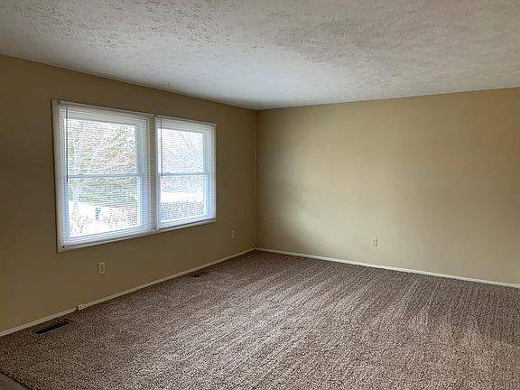 5th image of 4418 Chesterfield Blvd NW