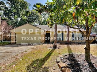 31 S White Pebble Ct, Spring, TX 77380