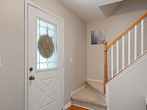 3rd image of 34020 Angeline Ave