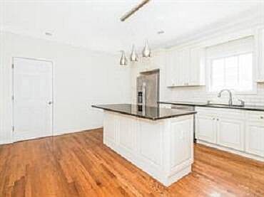 5th image of 129 Crescent Pl Floor 1