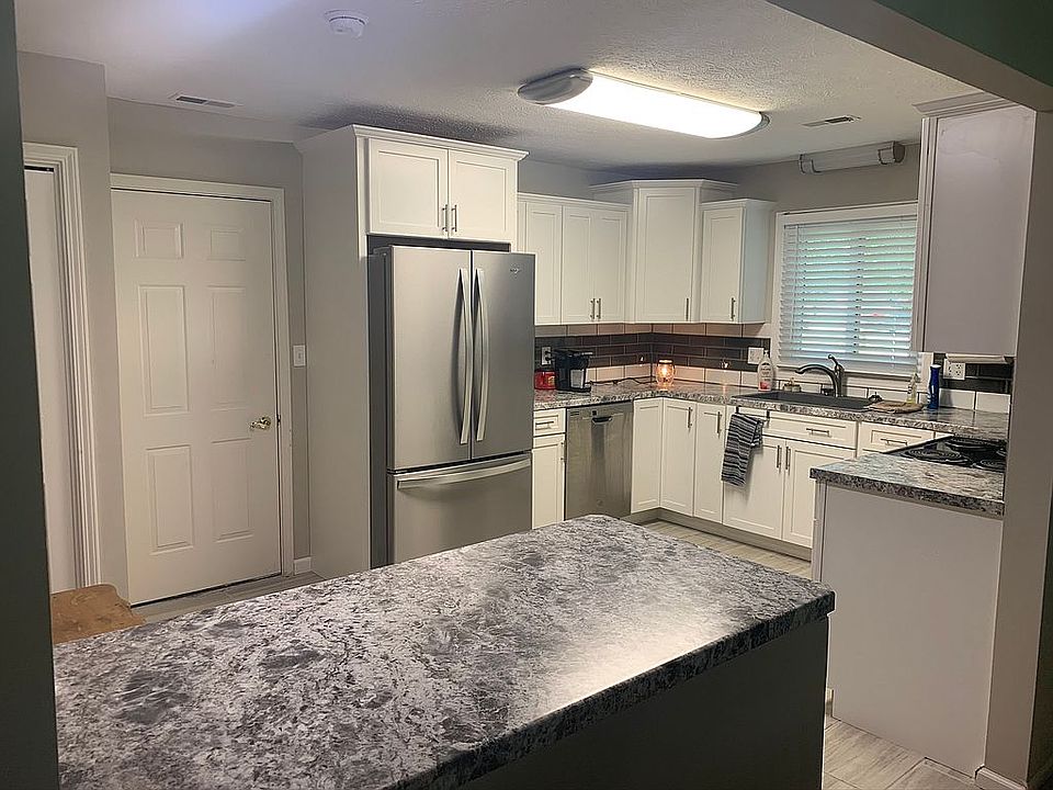 1st image of 1916 Crystal Bay Dr E