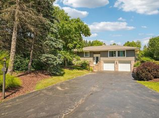 W156N10290 Pilgrim Rd, Germantown, WI 53022