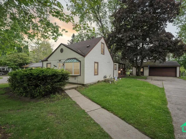 20285 Milburn St, Livonia, MI 48152