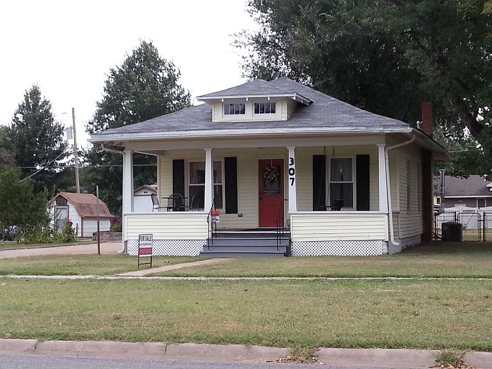 Porch Swing & Table/Chairs