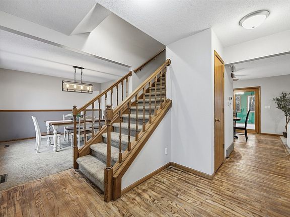 4th image of 3905 Riverside Dr NE