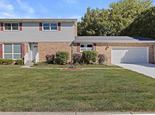 305 Ridge Rd, Rochelle, IL 61068