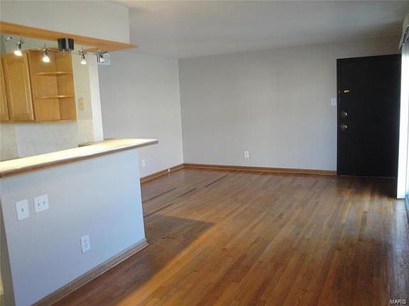 3rd image of 6978 Colonial Woods Dr APT 51