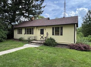 3900 Valley Rd, Racine, WI 53405