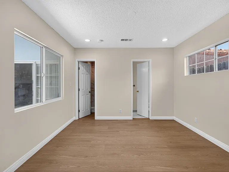 11949 Truro Ave #1/2 — Photo 7