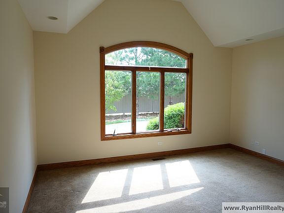 4th image of 17109 Pointe Dr