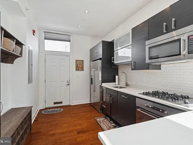 501 Vine St #2 — Photo 7
