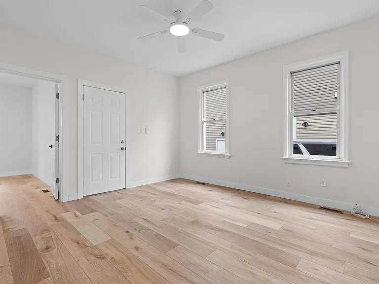 3 Edison Pl #1 — Photo 16
